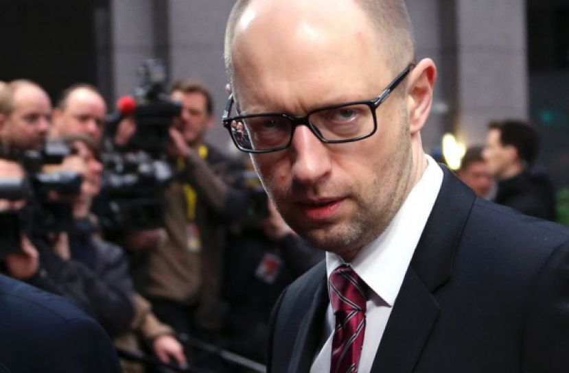 Яценюк требует экономить газ