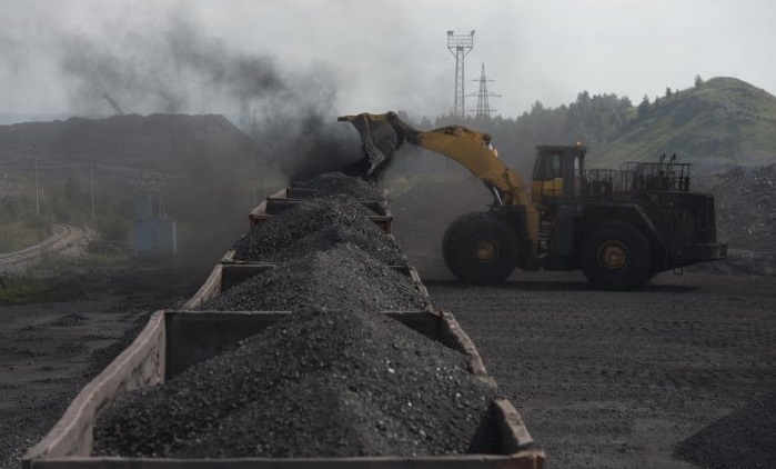 Украина решила закупать уголь у "агрессора"