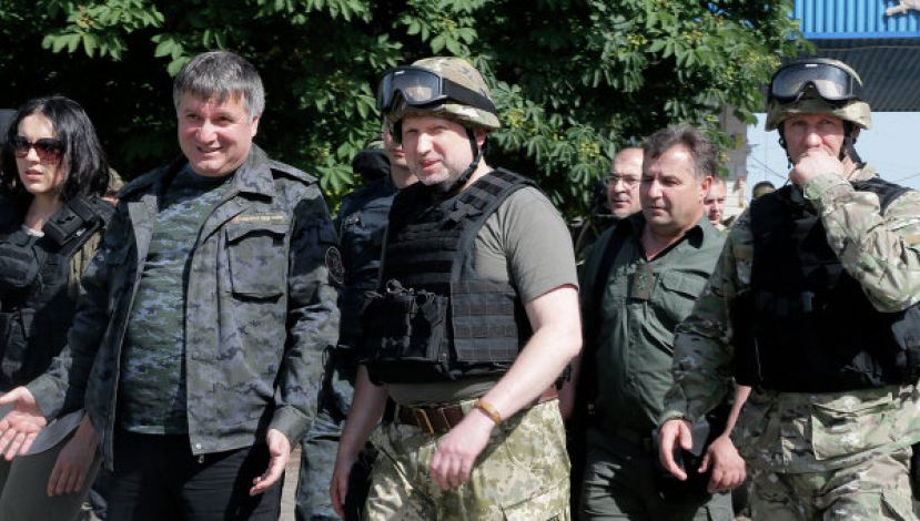 Военная прокуратура Украины вызвала на допрос Авакова и Турчинова