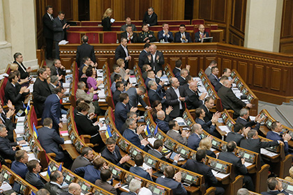 В псевдо Раду внесен законопроект об отмене внеблокового статуса Украины