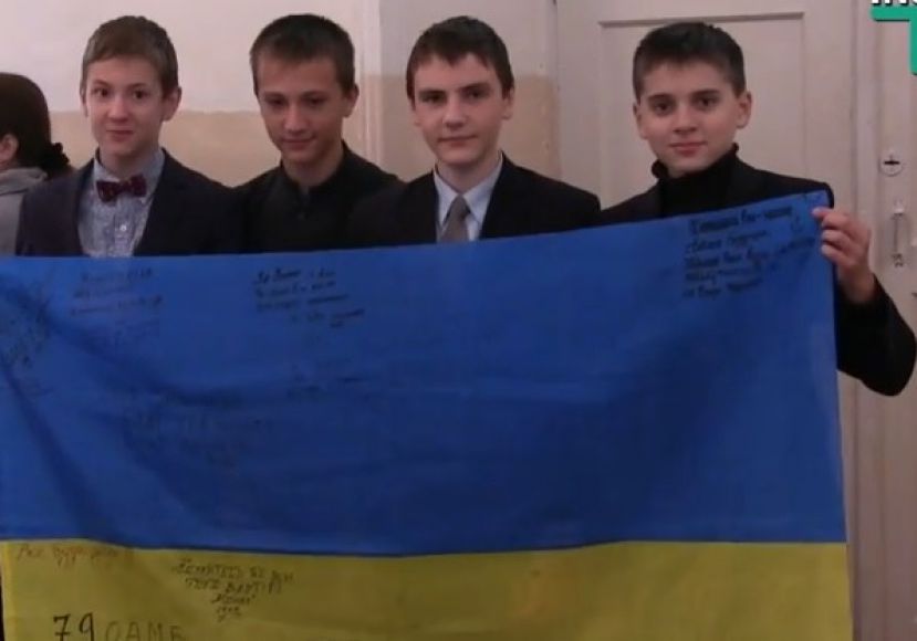Николаевские школьники хотят крови русских младенцев, танков на Москву и желто-синих звезд над Кремлем