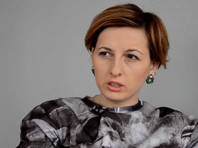Майданутая фашистка Анастасия Станко призвала уничтожить гуманитарные конвои