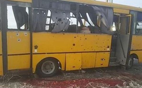 Очевидец: "По автобусу стреляли с украинской территории"