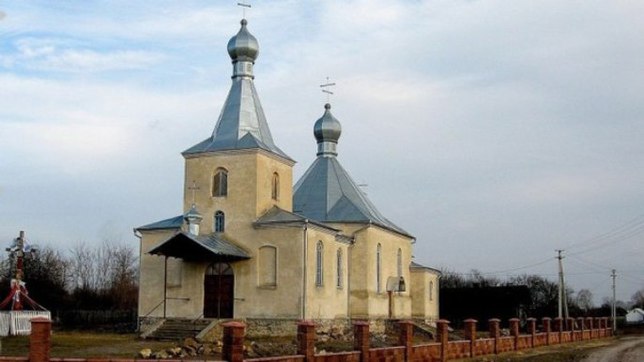 Бандеровцы-вандалы надругались над очередным храмом Московского Патриархата