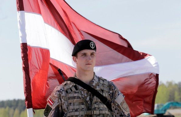 Латвия запугивает граждан предстоящей войной с Россией