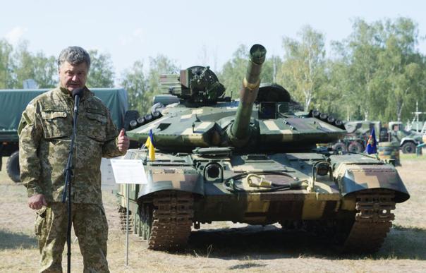 Порошенко рассказал о выгоде от войны: "Мы танками и БТРами бьем по безработице"
