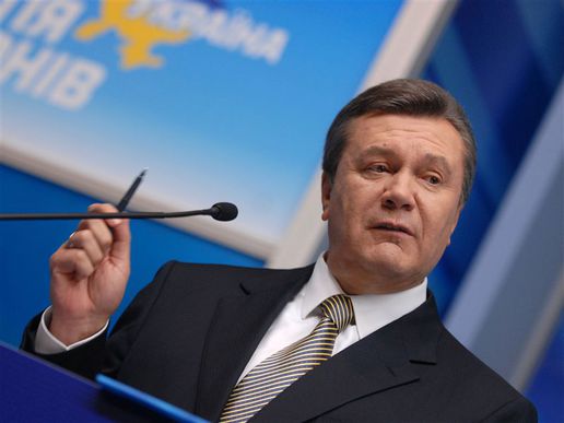 Незаконная власть Украины обвиняет Виктора Януковича в узурпации власти
