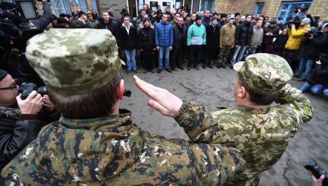 Для продолжения "перемирия" Украина мобилизует авианаводчиков