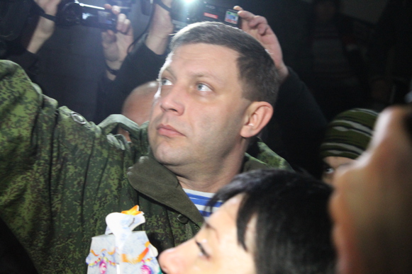 Захарченко: "После добровольной мобилизации, у нас в армии уже больше людей чем оружия"