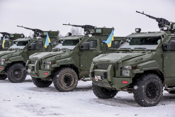 Разведка ВСН: "Украина продолжает активную переброску тяжелой военной техники к границам Новороссии"
