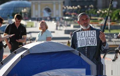 Организатора третьего Майдана выслали из Украины
