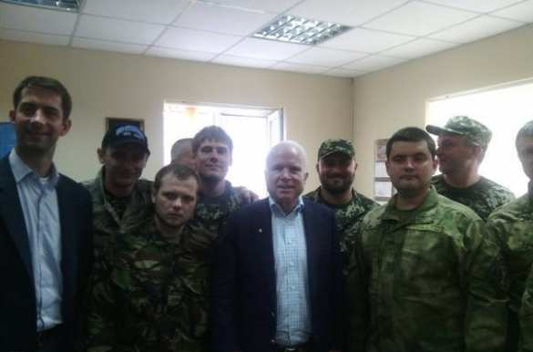 Маккейн жалеет, что в Крыму не началась война
