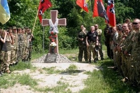 В Ровно открыли памятник правосеку Музычко, расстрелянному новой властью