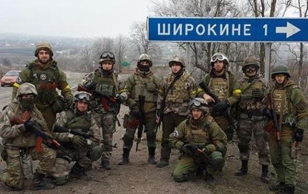 "Правый сектор" угрожает украинским властям госпереворотом и не намерен уходить из Широкино
