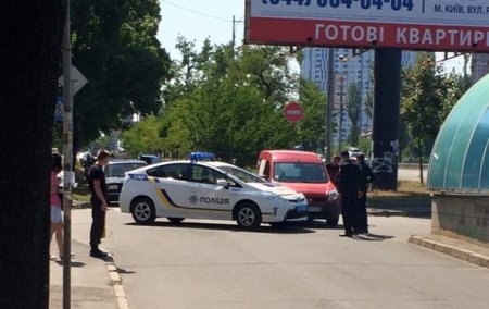 Новые полицейские Киева бьют свои авто и теряют пистолеты