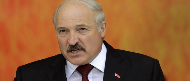 Лукашенко: "С Белоруссией могут расправиться быстрее, чем с Украиной"