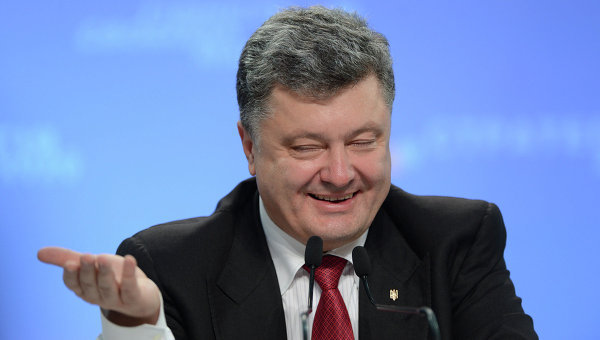 Порошенко: "Пока я Президент, я никому кусочка украинской земли не отдам"