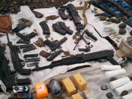 В Луганске выявлен крупный оружейный схрон