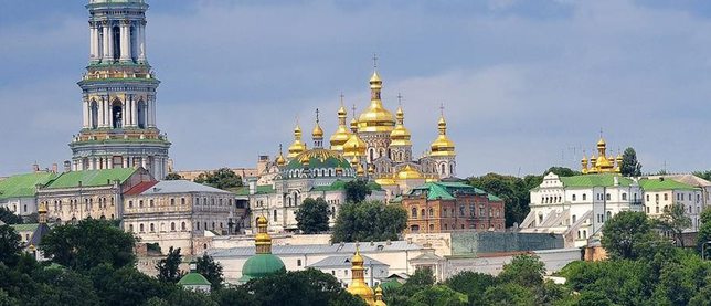 В Киеве рассмотрят вопрос о переводе Киево-Печерской лавры из Московского в Киевский патриархат