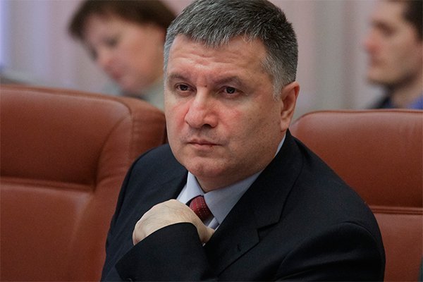 Аваков собирается отбивать Крым новой возрожденной армией