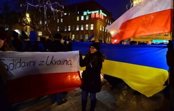 Польского журналиста назвали «провокатором Кремля» за фотки «хероя» в свастике