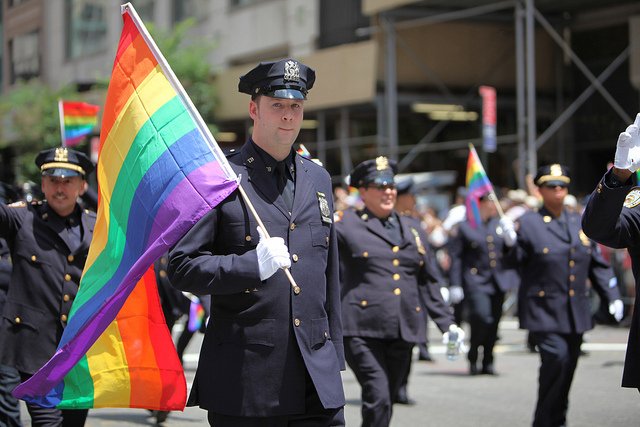«Нет геям в полиции!» Новая петиция от жительницы Ивано-Франковска
