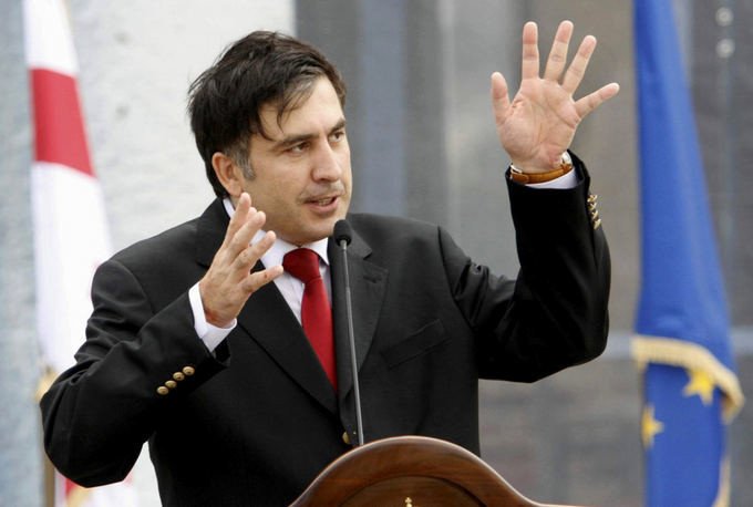Саакашвили обвиняют в пренебрежительном отношении к декоммунизации