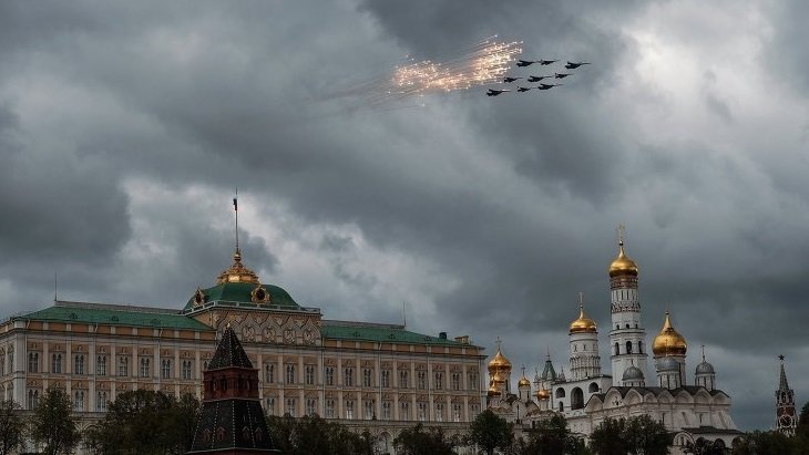 Репетиция воздушной части парада к 9 мая над Москвой