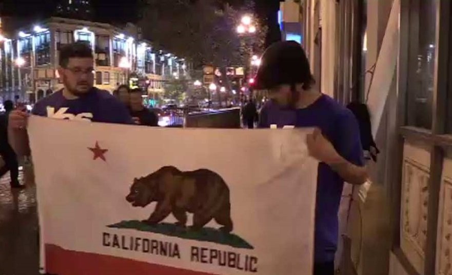 Борцам за независимость Калифорнии запретили вывесить баннер, призывающий наладить отношения с Россией.