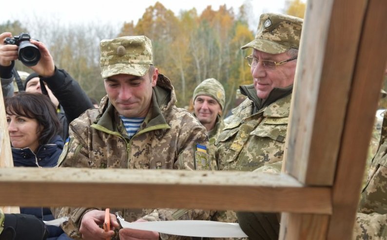 Командующий сухопутными войсками США в Европе посетил Львов