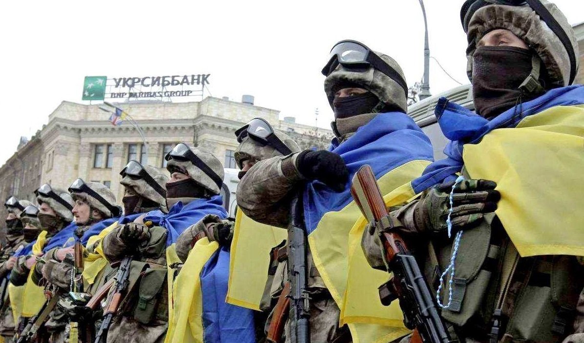 С украинских военных вычитают круглые суммы за утраченное в бою снаряжение и технику