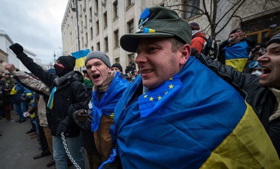 В Киеве участники митинга в поддержку мошенников обратились в полицию, потому что им не заплатили