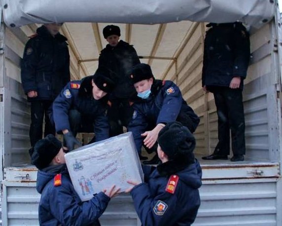 Московские кадеты помогают донецким