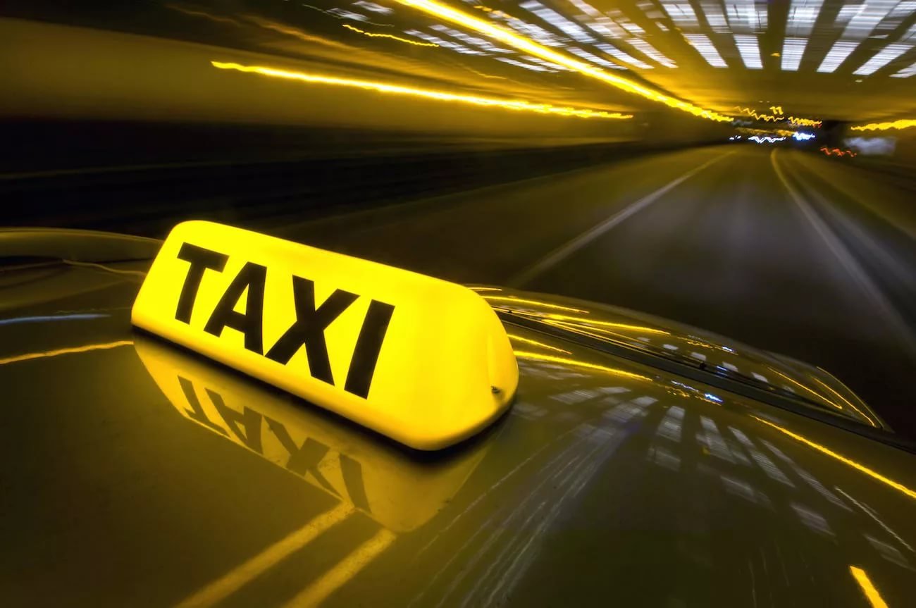 Преимущества вызова такси для поездки из аэропорта