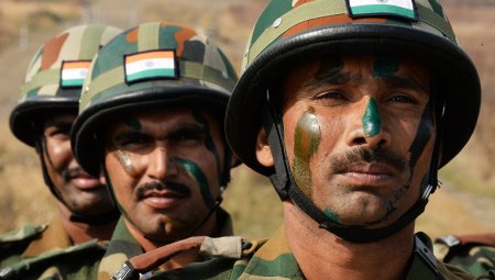 Индия и Пакистан договорились о соблюдении перемирия в Кашмире