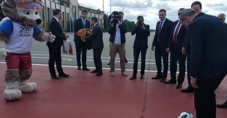 Премьер-министр Армении с супругой прибыли в Москву