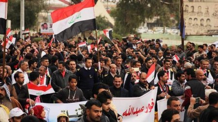 ВС Ирака приведены в повышенную боеготовность в ответ на протесты в южных провинциях
