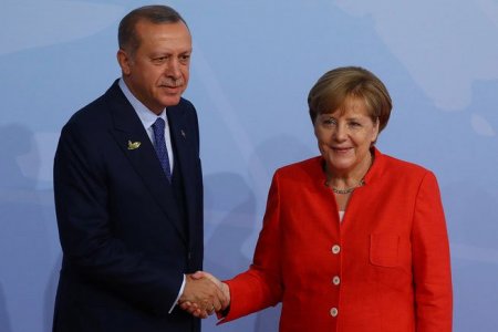 Меркель и Эрдоган обсудили ситуацию в Сирии и двусторонние связи 