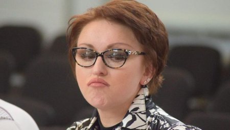 Российский министр уволена после отказа пожить на прожиточный минимум