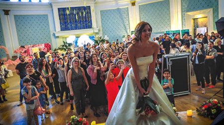 В Тбилиси открылся большой свадебный фестиваль